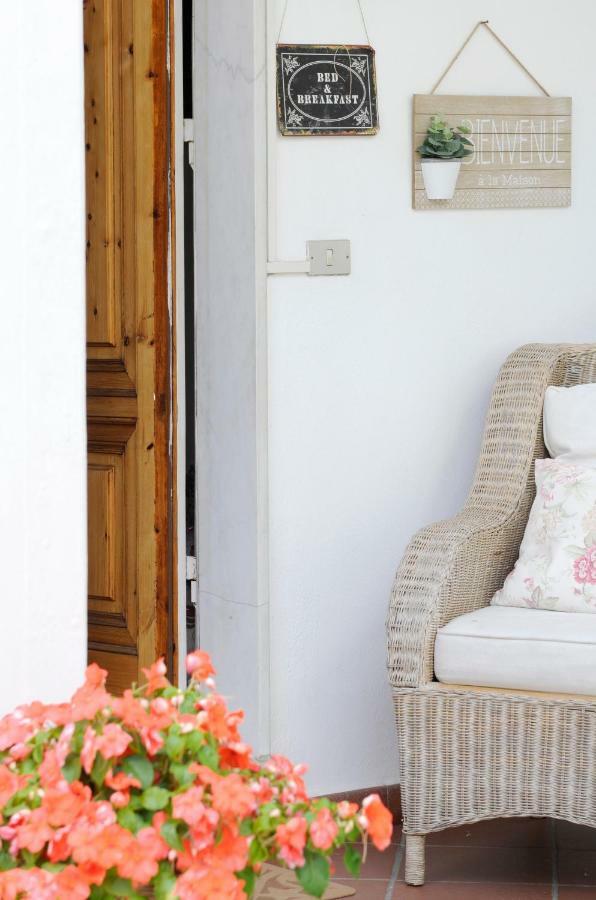Tre Civette Sul Como Bed & Breakfast Marina di Massa Dış mekan fotoğraf