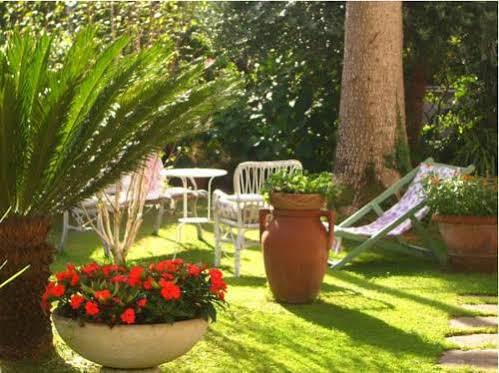 Tre Civette Sul Como Bed & Breakfast Marina di Massa Dış mekan fotoğraf
